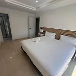 Premium Beachside Views By Turivida Apartman *